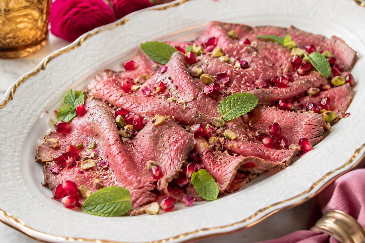 Roast beef with rose